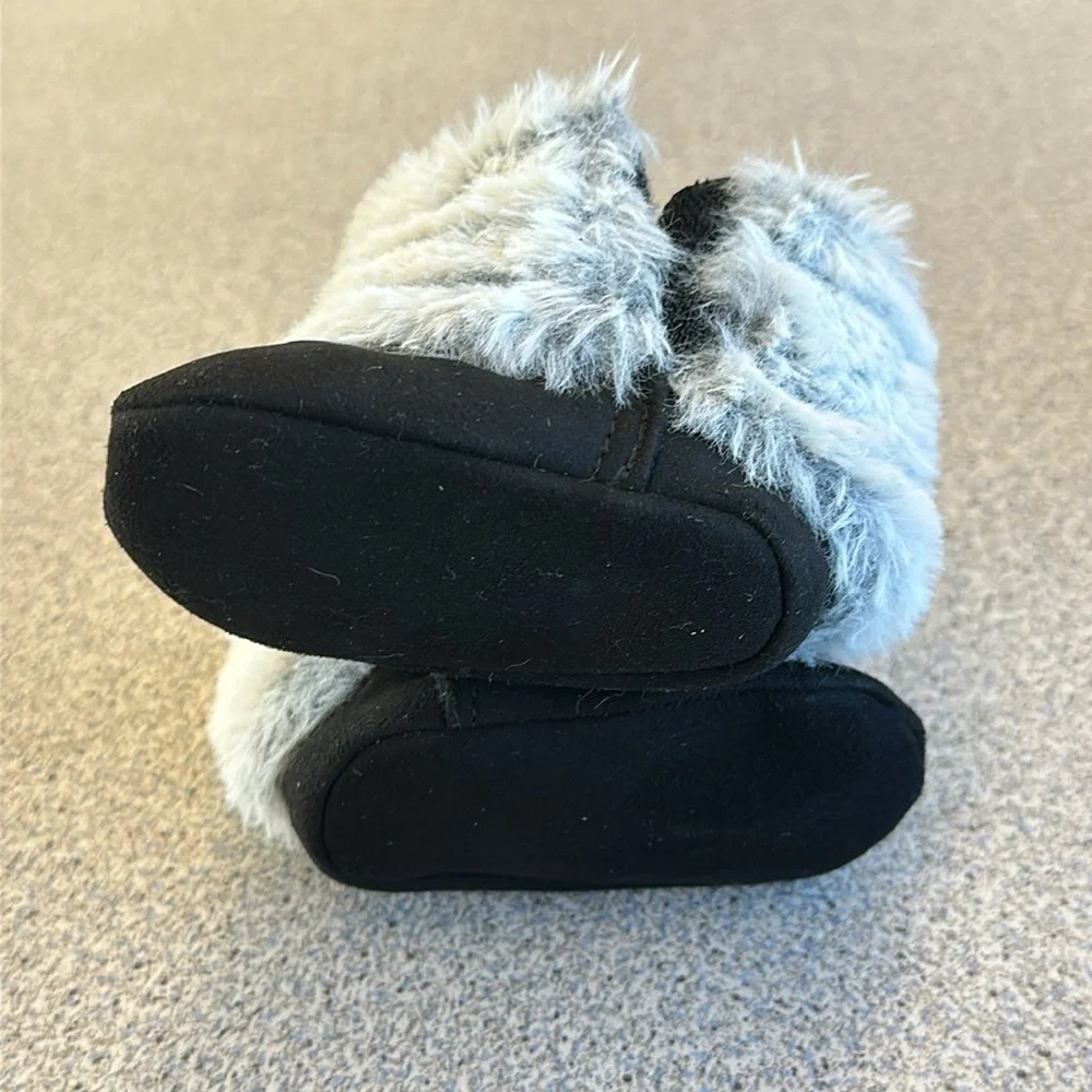 Stepping Stones • Baby Booties w/Faux Fur • Size 0-3 Months • Unisex!